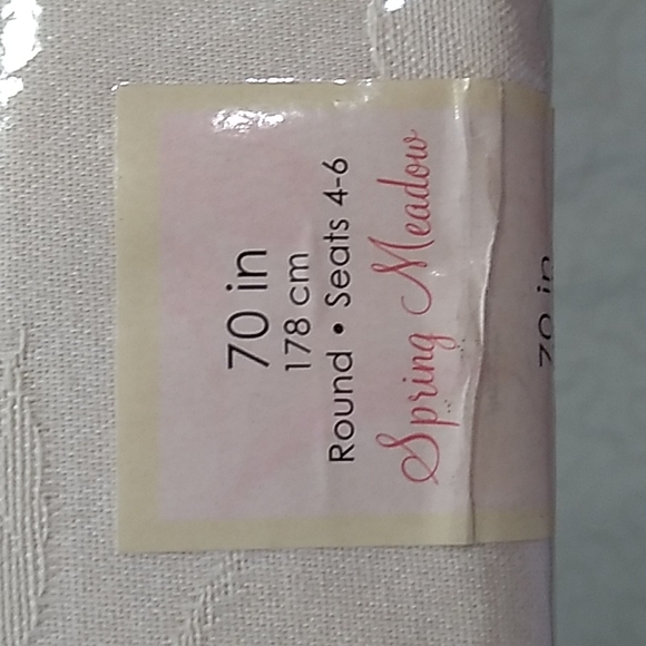 Tablecloth - Picture 2 of 4